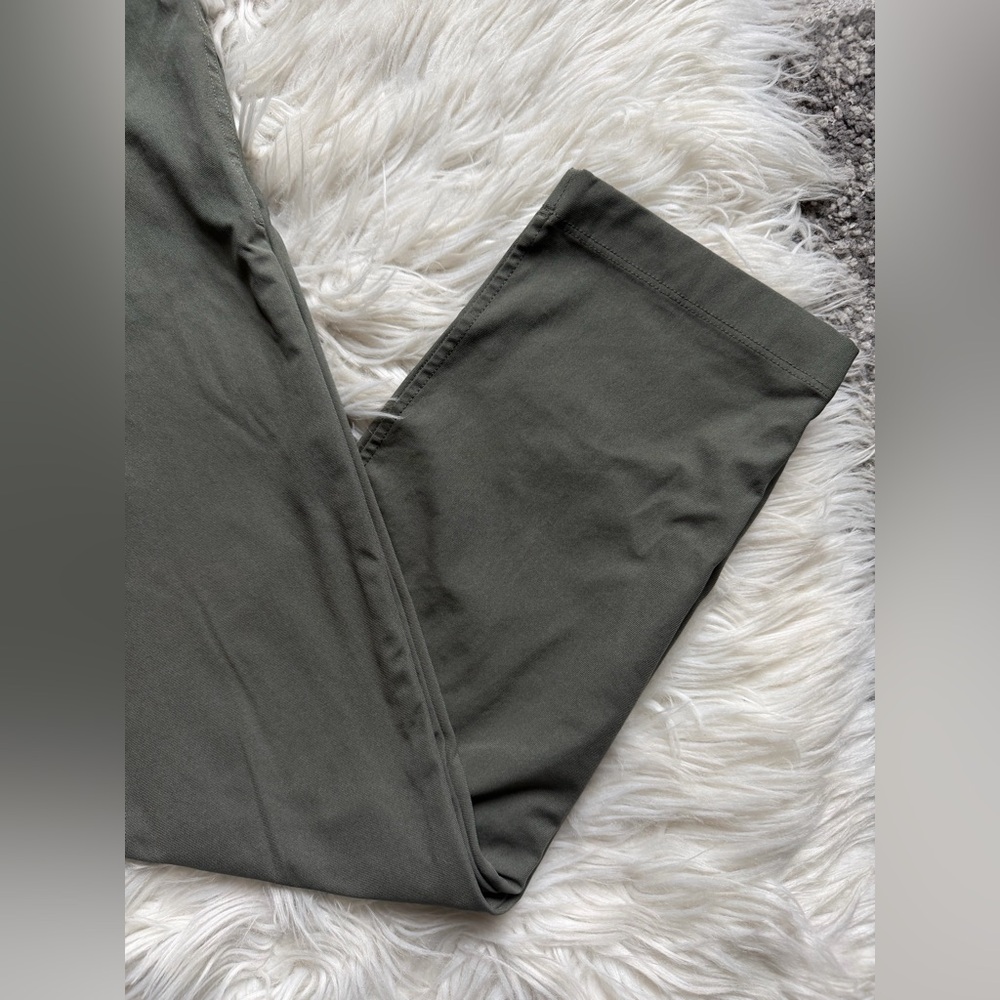 Lululemon ABC 5-pocket pants - Picture 2 of 7